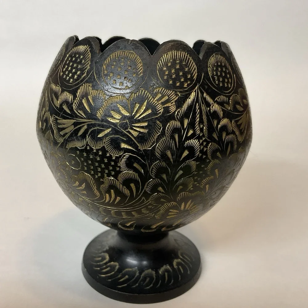 Vintage Indian Globe-Like Body Brass Hand Etched‎ Black Gold Bud Vase Scalloped